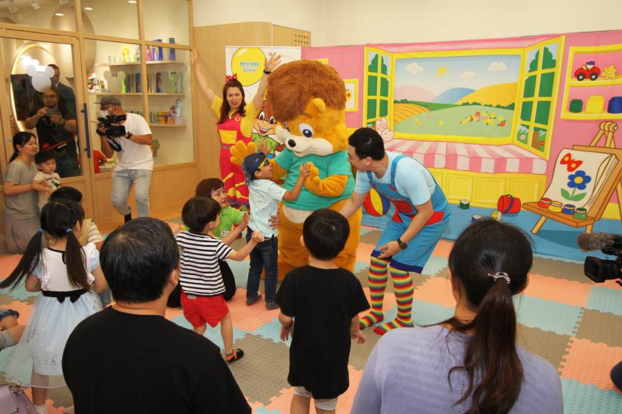 業者看好大新竹幼兒教育市場,以俱樂部的型式長期舉辦活動經營外語學習