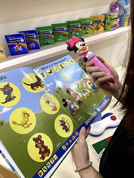 迪士尼點讀筆有米奇與米妮造型可供選擇