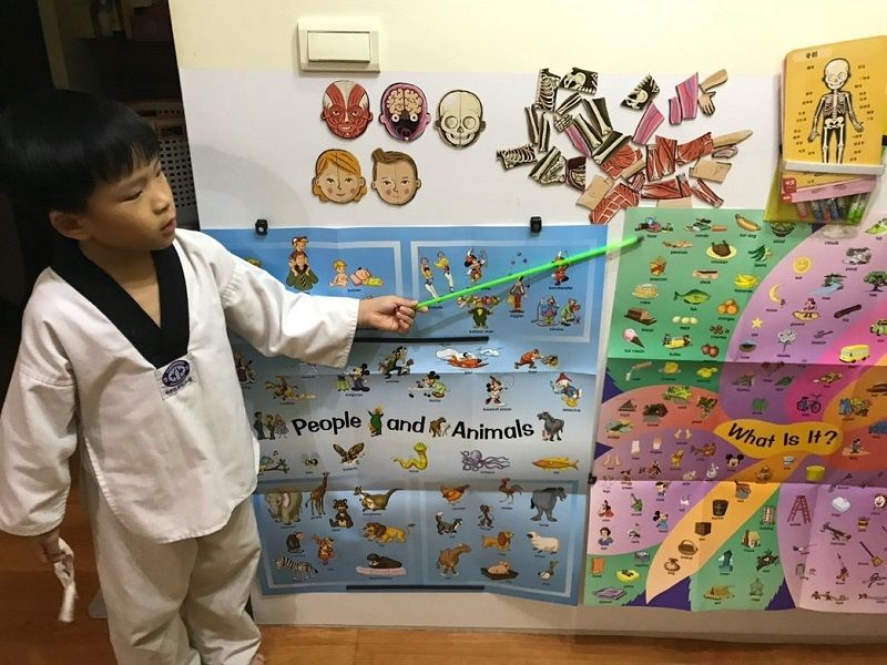 親子學習計畫(CAP)要求口說表達能力必須達標才能進階,讓孩子更勇於表達