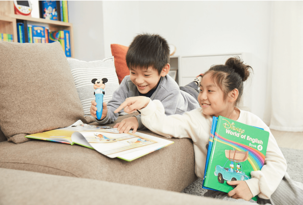 英文點讀書讓小孩可以自由學習